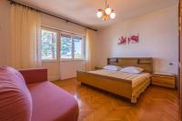 Posteľ alebo postele v izbe v ubytovaní Apartment in Jadranovo 14272