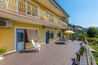 Balkón alebo terasa v ubytovaní Three-Bedroom Apartment in Crikvenica XII