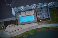 Dorint Resort Baltic Hills Usedomの敷地内または近くにあるプール
