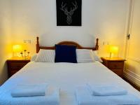 Postel nebo postele na pokoji v ubytování Stay Wild en Las Casitas de Huerta Arriba