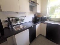 Kuchyňa alebo kuchynka v ubytovaní Apartment Summer escape Rovinj with free street parking