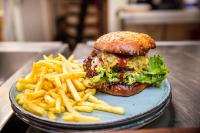 Jídlo v hotelu nebo okolí