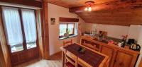 Kuchyňa alebo kuchynka v ubytovaní Maison Venera - Relax Appartaments in Valtournenche