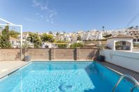 Bazén v ubytování Villa La Casita Burriana Nerja nebo v jeho okolí