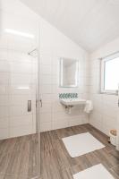 Koupelna v ubytování Chalets am Badesee Lassing