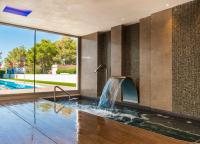 Bazén v ubytování Hoposa Hotel & Apartaments VillaConcha nebo v jeho okolí