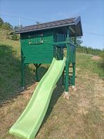 Herní místnost nebo prostor pro děti v ubytování Vineyard cottage Škatlar 3