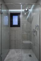 A bathroom at Hestia - Alexandras 38