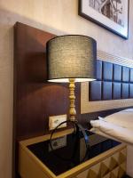 Tiffi Old Town Hotelにあるベッド