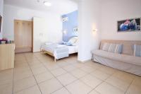 Postel nebo postele na pokoji v ubytování Miramare Hotel