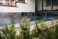 Bazén v ubytovaní Hotel Bergblick 4 Sterne Superior alebo v jeho blízkosti