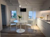 Kuchnia lub aneks kuchenny w obiekcie Al Sagraeto White apartment