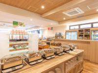 ホテルの敷地内または近くでの食事または食べ物