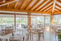 A restaurant or other place to eat at Hotel Residence La Pertica