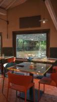 A seating area at Le Querce Hotel