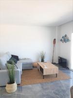 Posezení v ubytování RIBEIRA D'ILHAS CENTRAL HOME