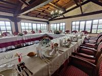 Restaurace v ubytování Hotel Leonor Mirón