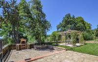 A garden outside Il Meriggeto