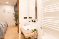 Koupelna v ubytování New Abando AC by Staynnapartments