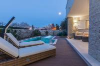Posezení v ubytování Villa White Rose with private pool