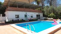 Bazén v ubytovaní B&B Casa Rubí alebo v jeho blízkosti