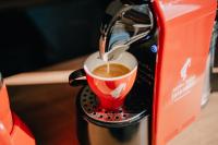 Bed & Breakfast Sky City Centerにあるコーヒーまたはお茶