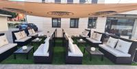Posedenie v ubytovaní 6 Bis HOTEL