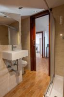 A bathroom at Apartamentos Costa Esmeralda