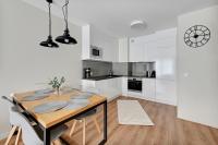 Kuchyňa alebo kuchynka v ubytovaní Wave Apartments - Powstańców Wielkopolskich