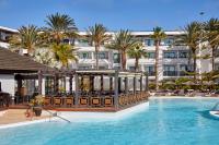 Basen w obiekcie Secrets Lanzarote Resort & Spa - Adults Only (+18) lub w pobliżu