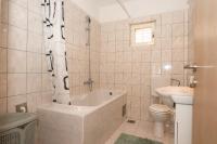 Koupelna v ubytování Holiday House San Mario - Pets Friendly Rural Home