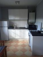 Kuchyňa alebo kuchynka v ubytovaní Słoneczny Apartament w centrum pięknych Karkonoszy