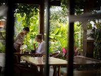 Επισκέπτες που μένουν στο Adiwana Suweta