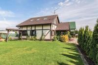 Vonkajšia záhrada v ubytovaní Comfortable holiday home on Lake Jamno, Podamirowo