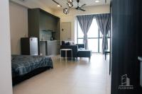 9am-5pm, SAME DAY CHECK IN AND CHECK OUT, Work from Home, Comfy & Quiet Tamarind Suites-Cyberjaya by Flexihome-MY,にあるシーティングエリア