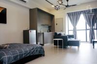 9am-5pm, SAME DAY CHECK IN AND CHECK OUT, Work from Home, Comfy & Quiet Tamarind Suites-Cyberjaya by Flexihome-MY,にあるベッド