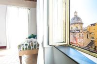 Balkon lub taras w obiekcie Lopez 20 a Big Family Apartment by Napoliapartments