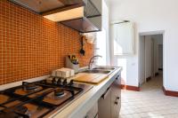 Kuchnia lub aneks kuchenny w obiekcie Lopez 20 a Big Family Apartment by Napoliapartments