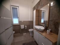 A bathroom at BELLAVISTA CASA SUL MARE