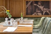 Posezení v ubytování Hotel Goldener Hirsch