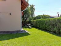 Vonkajšia záhrada v ubytovaní Apartment Renata by Interhome