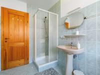 Kúpeľňa v ubytovaní Apartment Renata by Interhome