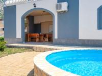 Bazén v ubytovaní Holiday Home Golic by Interhome alebo v jeho blízkosti