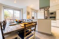 Kuchyňa alebo kuchynka v ubytovaní LA CONCHA BEACHVIEW by SWEET HOME SAN SEBASTIAN