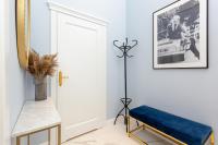 Posedenie v ubytovaní LUX Golden Apartment Praga Kępna by Renters Prestige