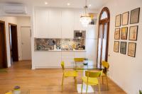 Posedenie v ubytovaní luxurious and quiet apartment in the lively heart of Venice