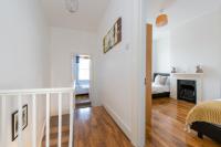 Postel nebo postele na pokoji v ubytování Fortified Home Rochester