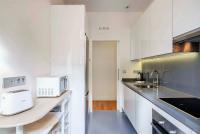 Kuchyňa alebo kuchynka v ubytovaní Sebastian Souviron Suites in Malaga by Solaga Holiday Homes