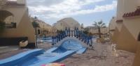 Bazén v ubytovaní Mareverde vista mare con tres piscinas alebo v jeho blízkosti