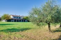 A garden outside La Fattoria